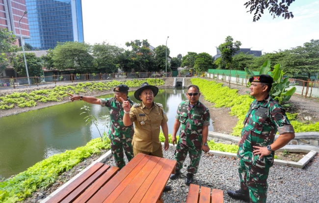 Pemkot Bandung & Pussenkav TNI AD Resmikan Kolam Retensi