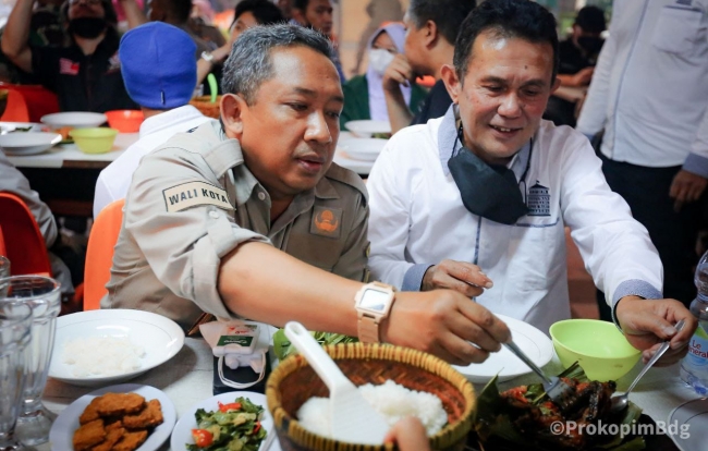 Kota Bandung Resmi Dinobatkan Sebagai Kota Dengan Makanan Tradisional Terbaik di Asia!